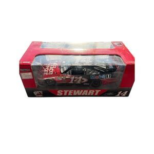 Nascar 2008 Tony Stewart 1/24 die-cast- Put Stop-NIB